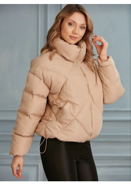 Bej Geniş Yakalı Baklava Desenli Oversize Şişme Mont modelleri