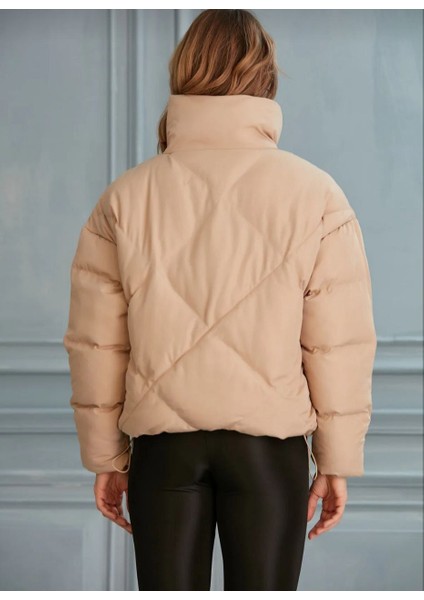 Bej Geniş Yakalı Baklava Desenli Oversize Şişme Mont fırsatları