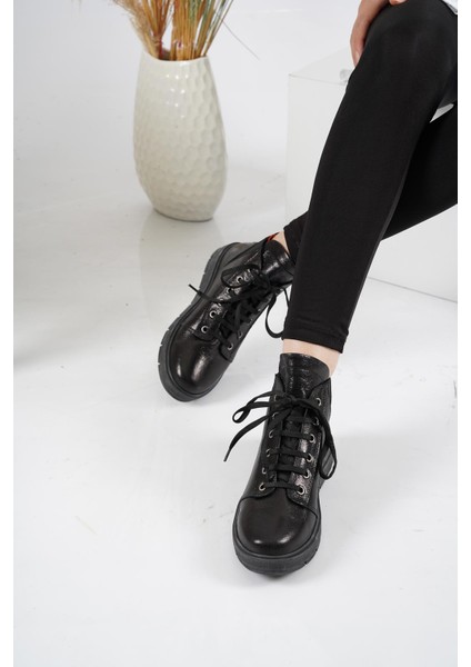 Deri Siyah Saten Kadın Spor Bot 202110230