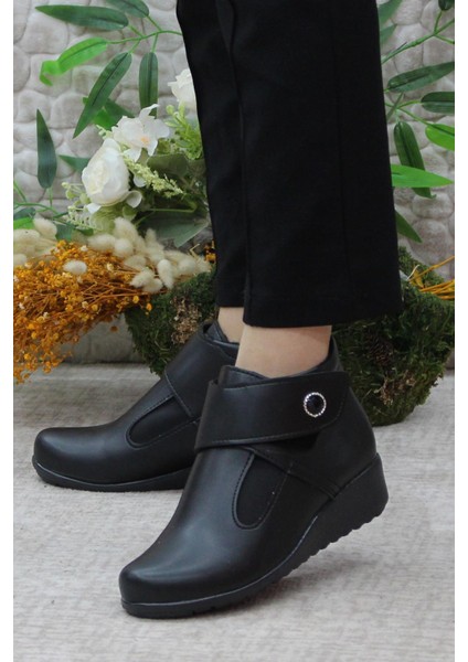 3253 08 Çırtlı Kaymaz Taban Kadın Bot fırsatları