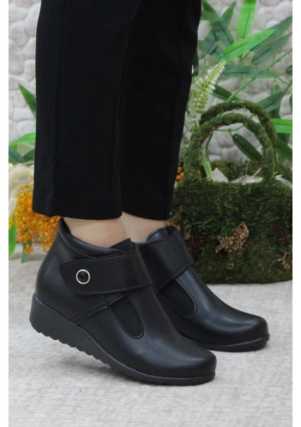 3253 08 Çırtlı Kaymaz Taban Kadın Bot indirimleri