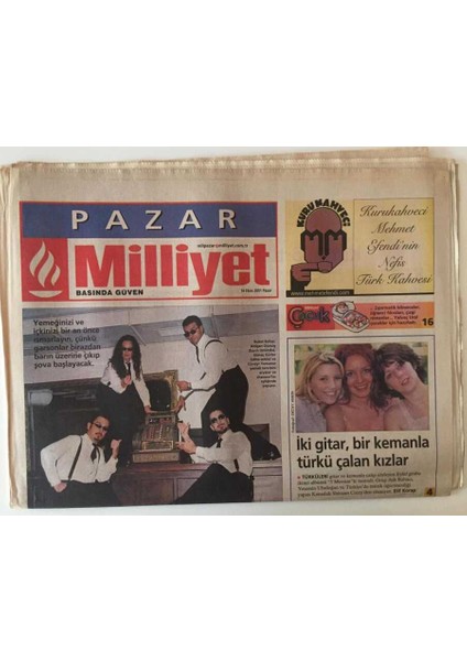 Milliyet Gazetesi Pazar Eki 14 Ekim 2001 - Iki Gitar ,bir Kemanla Türkü Çalan Kızlar Aslı Baltacı , Yasemin Uludoğan , Shivaun Corry GZ20638