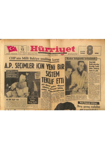 Hürriyet Gazetesi 12 Ocak 1965 - Kuşadası Kaymakamı Özer Türk Şövalye Oldu GZ117393