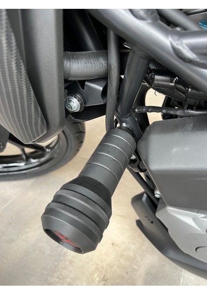 Cf Moto 150 Nk / 250 Nk 2016-2023 Uyumlu Motor Koruma Takozu Siyah modelleri