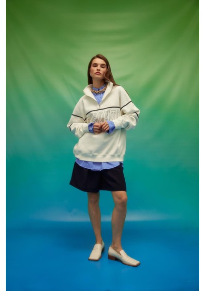 Şardonlu Yarım Fermuarlı Baskılı Sweatshirt fiyatları