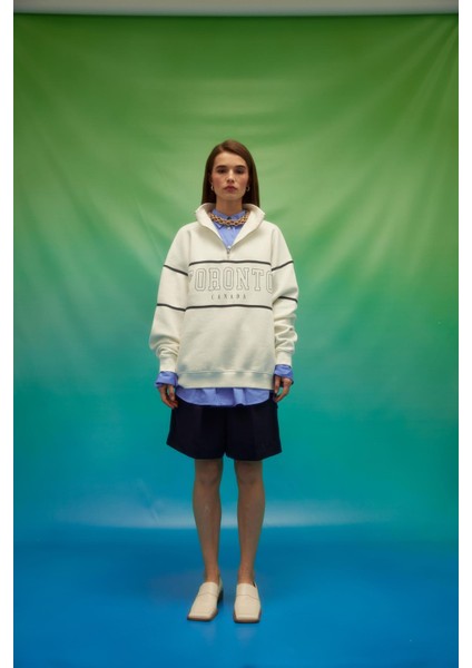 Şardonlu Yarım Fermuarlı Baskılı Sweatshirt modelleri