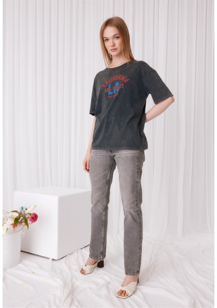 Kadın Kısa Kollu California Baskılı T-Shirt modelleri