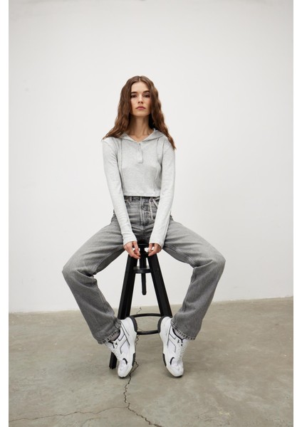 Kadın Gri Kapüşonlu Çımalı Uzun Kollu T-Shirt fiyatları