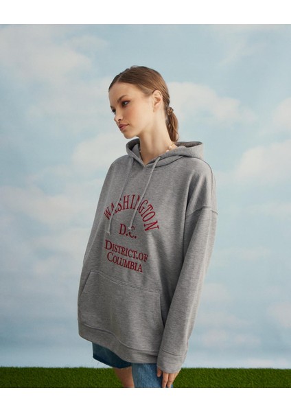 Kadın Gri Baskılı Kapüşonlu Oversize Sweatshirt