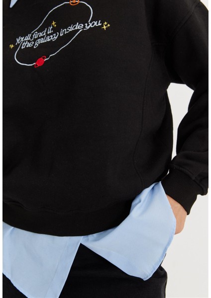 Kadın Siyah Nakış Baskılı Oversize Kısa Sweatshirt modelleri