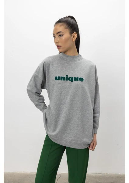 Unique Nakış Işlemeli Gri Melanj Sweatshirt