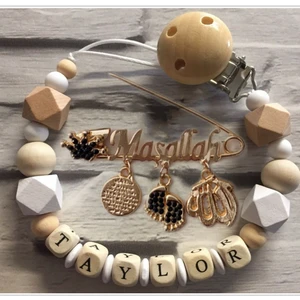 Sahi Aksesuar Isimli Bebek Emzik Zinciri ve Bebek Yaka Iğne Seti BEZYI1037