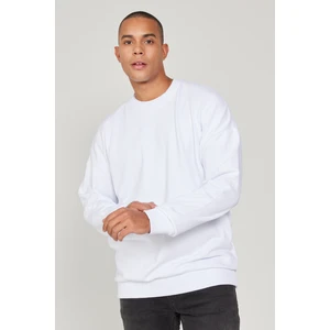 Altınyıldız Classics Erkek Beyaz Standart Fit Normal Kesim Içi Polarlı 3 Iplik Bisiklet Yaka Sweatshirt