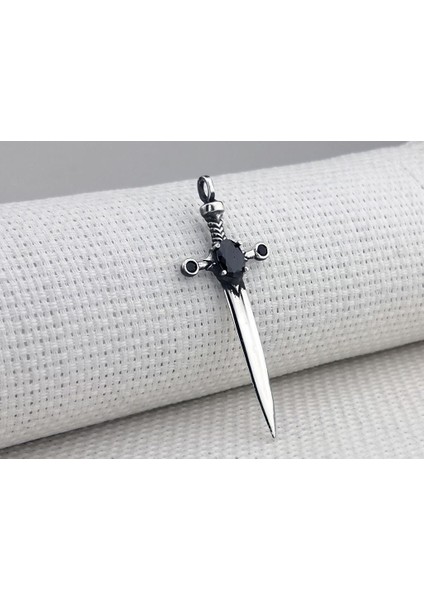 Şovalye Kılıcı Siyah Zirkon Taşlı 925 Ayar Gümüş Kolye Ucu