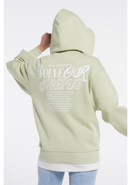 Friday Offset Candela Kadın Açık Yeşil Kanguru Cepli Kapüşonlu Ekstra Oversize Sweatshirt Hoodie  -Şardonlu