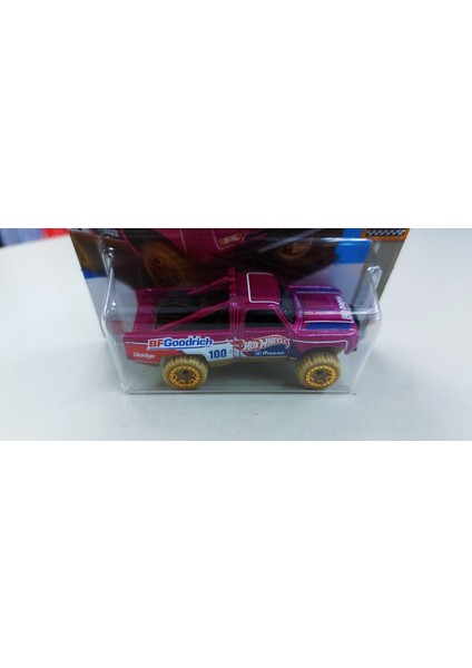 '87 Dodge D100 Pembe Model Araba modelleri