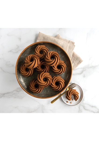 Nordicware 6´lı Mini Heritage Kek Kalıbı modelleri