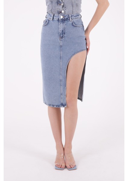 Önü Yırtmaç Detaylı ve Cepli Astarsız Orta Boylu Normal Belli Kot Kadın Etek Orta Mavi Denim
