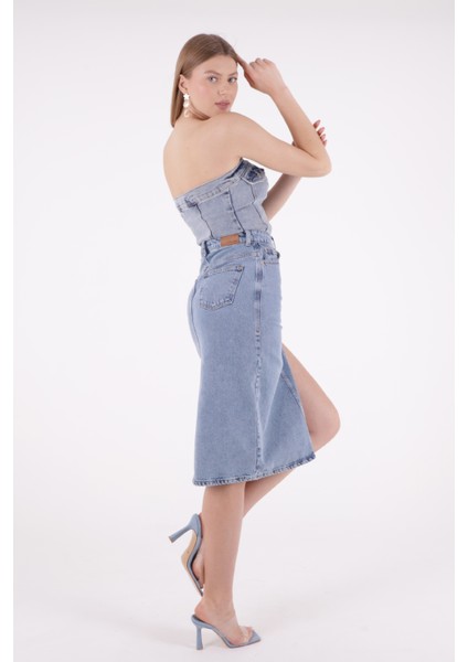Önü Yırtmaç Detaylı ve Cepli Astarsız Orta Boylu Normal Belli Kot Kadın Etek Orta Mavi Denim