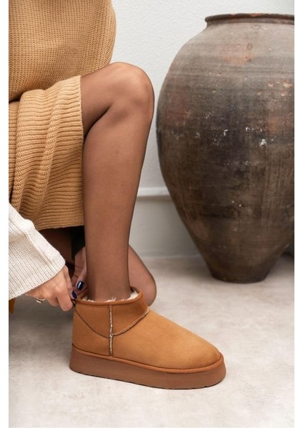 Kalın Tabanlı Içi Tüylü Mini Kadın Bot modelleri