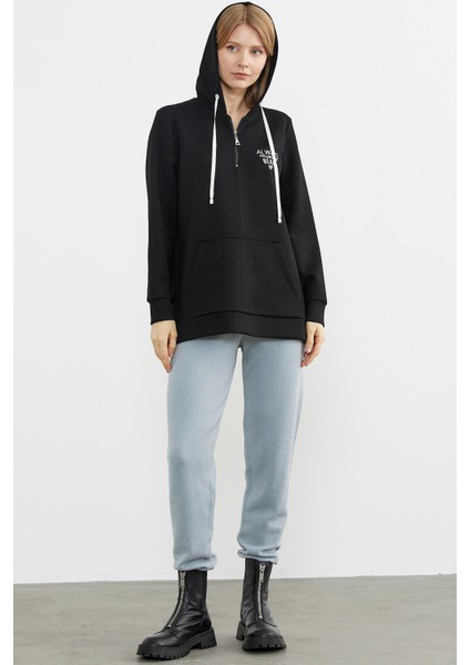 Yarım Fermuarlı Kapüşonlu Sweatshirt - Siyah