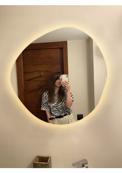 LED Işıklı Asimetrik Model Dekoratif Duvar Aynası, Modern Eşsiz Ayna, Ayna Duvar Dekorasyon Ürünü fırsatları