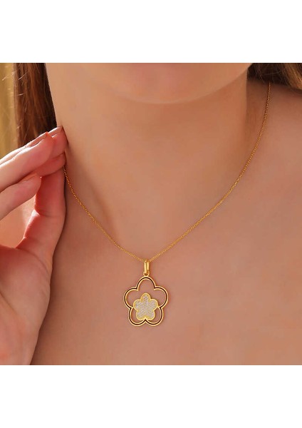 925 Ayar Gümüş Gold Çiçek Desenli Kadın Kolye modelleri