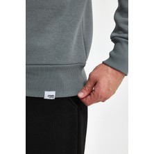 Amazing Crash Yüksek Yaka Yarım Fermuarlı Basic Sweatshirt