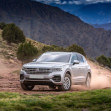 Plastech Vw Touareg 2018-2023 Arka Silecek Su Fiskiye Kapağı 5K6955435