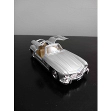 Kinsmart 1/36 Ölçek 1954 Mercedes 300 Sl Metal Model