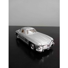 Kinsmart 1/36 Ölçek 1954 Mercedes 300 Sl Metal Model