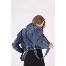 Richmost Önü Dekoratif Cepli ve Kolları Lastikli Uzun Kollu Kısa Boy Kot Kadın Ceket Koyu Mavi Denim