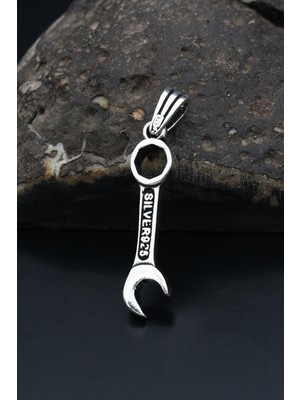 Prestige Gümüş Ingiliz Anahtarı Kolye Ucu 925 Ayar Gümüş