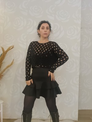 Şaziye Butik Ajurlu-Standart Beden-Kısa-Siyah Triko Bluz