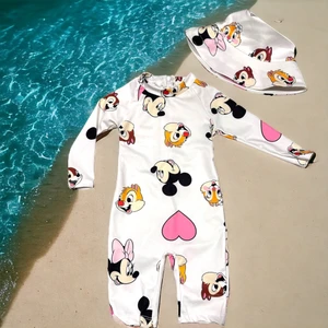 Lolli Boom Kids  Unisex Çocuk Mayo Yarım Vücut Güneş Koruma Hassas Ten Sevimli Mickey Baskı Desen Mayo Şapka Hediyeli