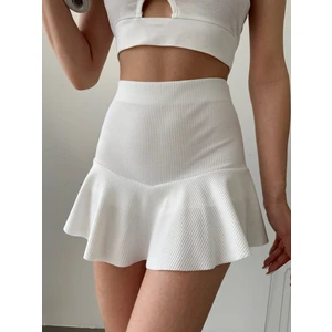 Kadın Hazel Siyah Saten Etek Uzun Bel Tasarımı ile Şık ve Rahat Kullanım