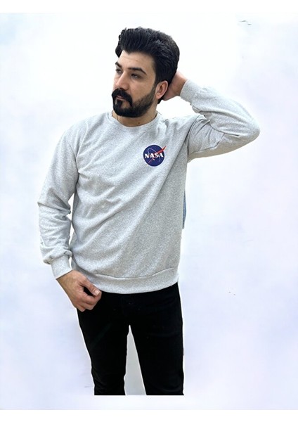 Gri Bisiklet Yaka Ön Baskılı Oversize Erkek Sweatshirt fırsatları