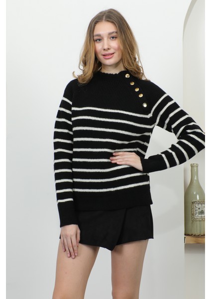 Kadın Yarım Balıkçı Yaka Omzu Düğme Detaylı Triko Kazak fırsatları