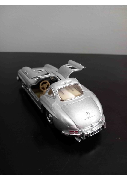 1/36 Ölçek 1954 Mercedes 300 Sl Metal Model