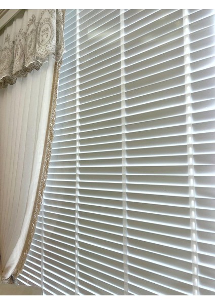 Beyaz %100 Orijinal Ahşap Jaluzi Perde 50 Mm Ofis Modern Ve Tüm Mekanlar Için fırsatları