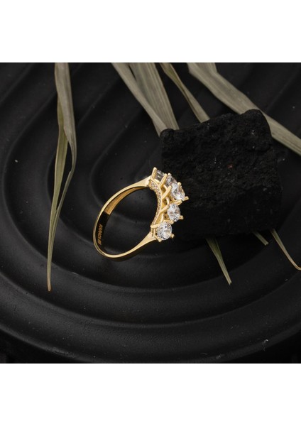 14 Ayar Yanları Taşlı Beştaş Altın Yüzük fırsatları