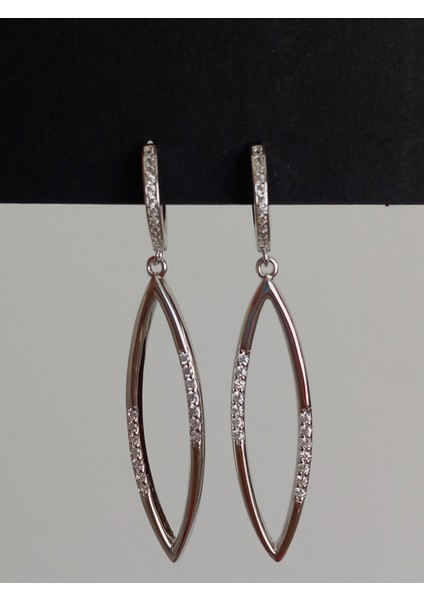 925 Ayar Gümüş Rodyumlu Yeni Trend Oval Kadın Küpe Yılbaşı Yeni Yıl Hediye modelleri