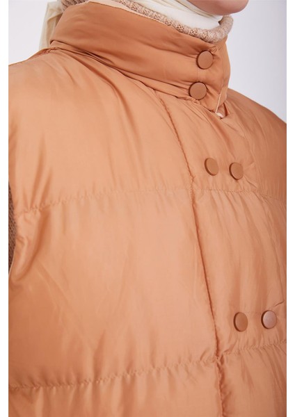 Kapitone 23KD8307 Taba