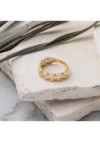 Yarım Tur Baget Taşlı 14 Ayar Altın Yüzük modelleri