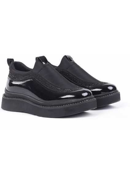 Blenda Siyah Renkli Taşlı Detaylı Yürüyüş Ayakkabısı fiyatları