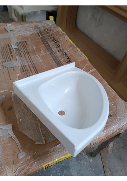 Karavan Banyo Lavabo Üçgen