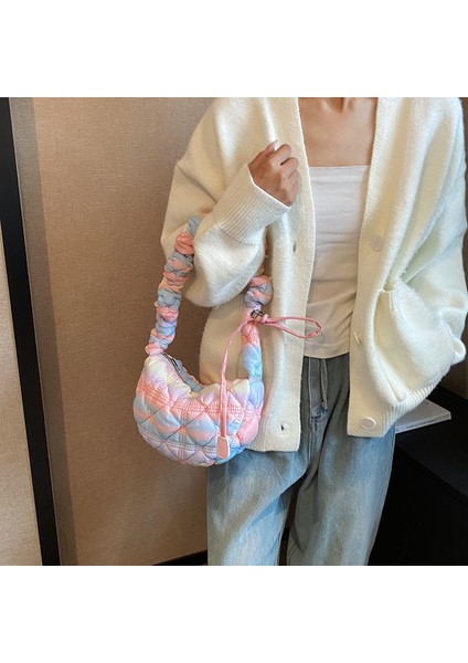 4 2023 Bulut Pileli Kapitone Puffer Debriyaj Çanta Moda Kadın Çanta Crossbody Tote Çanta (Yurt Dışından) fırsatları