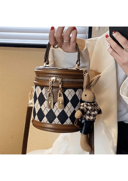 Tavşan Kolye Dahil Popüler Moda Küçük Crossbody Çanta Taşınabilir Kova Çanta Kadın Çanta Bayanlar Kadın Omuz Çantaları (Yurt Dışından) fiyatları