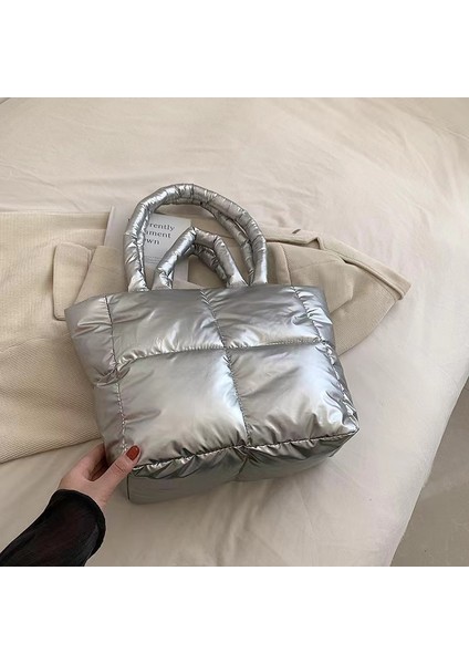Gümüş Kadın Büyük Kış Yastıklı Çanta Rahat Duffle Su Geçirmez Tote Çanta Kadın Lüks Özel Naylon Aşağı Pamuk Çanta Puffer Çanta (Yurt Dışından)
