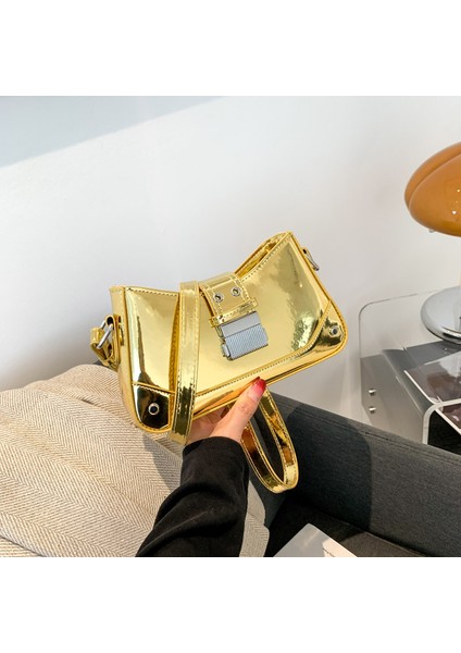 Siyah Lüks Kadın Parlak Renk Omuz Çanta Moda Kemer Kilit Çanta Bayanlar Için Trendy Crossbody Çanta 2023 (Yurt Dışından) modelleri